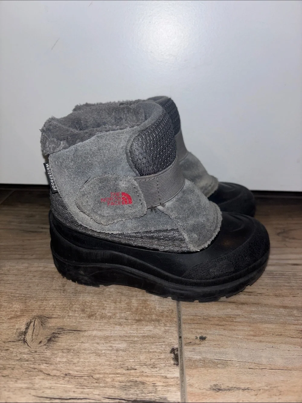 North Face Alpenglow II Waterproof Winter Snow Boots Unisex Toddler Size 9 Gray
